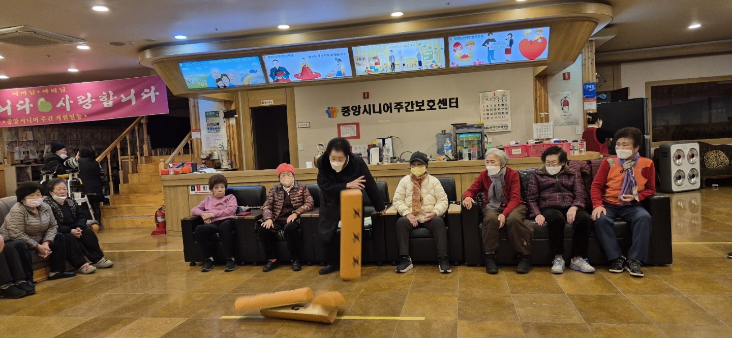 1028738649_UPLbfdeJ_fb3135b7be1c72e17b3435c894c649f7fc2dcbf5.jpg 이미지크게보기