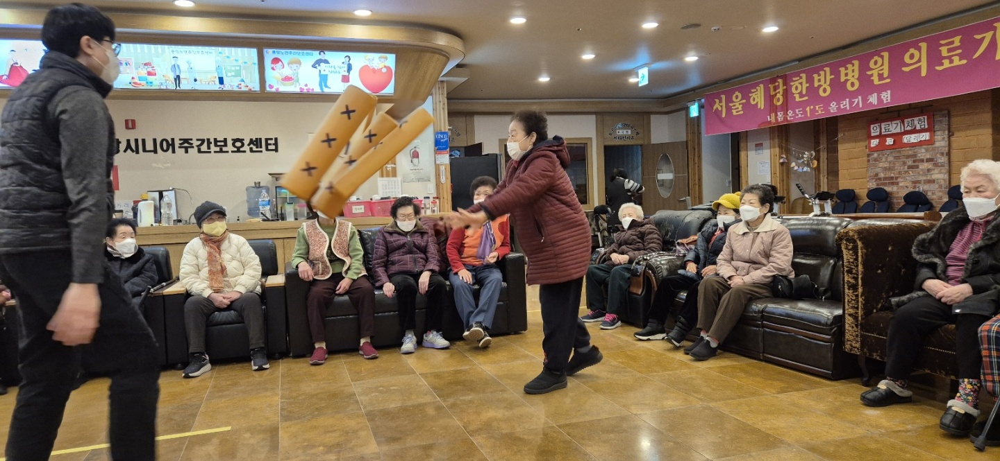 1028738649_yHAJaeOC_ab42d4efc596cd11b97f1fa13948011b113c9ece.jpg 이미지크게보기