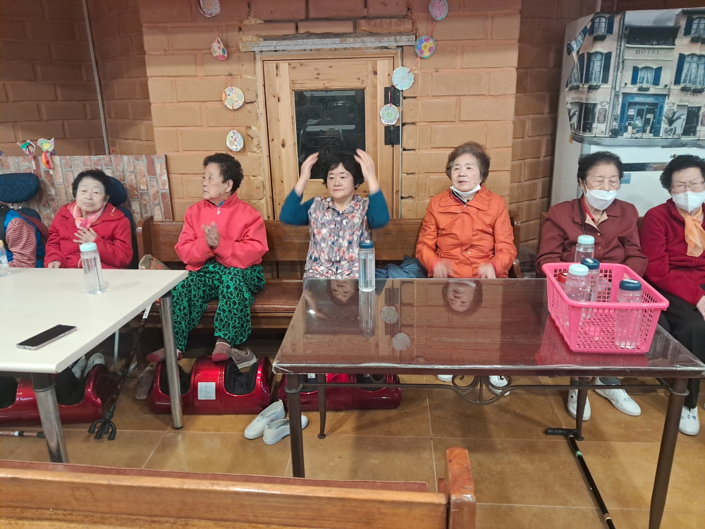 1028738587_LVq5IlHZ_58a9a9afbc59737b73b740ff4c4cbd0b0dd3a3e6.jpg 이미지크게보기