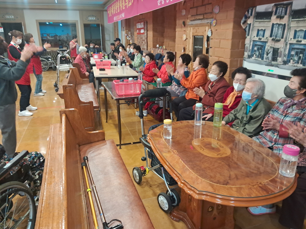 1028738587_PmTOoQL0_fb87c545d4288bee607cc51304c57ce53550ce68.jpg 이미지크게보기