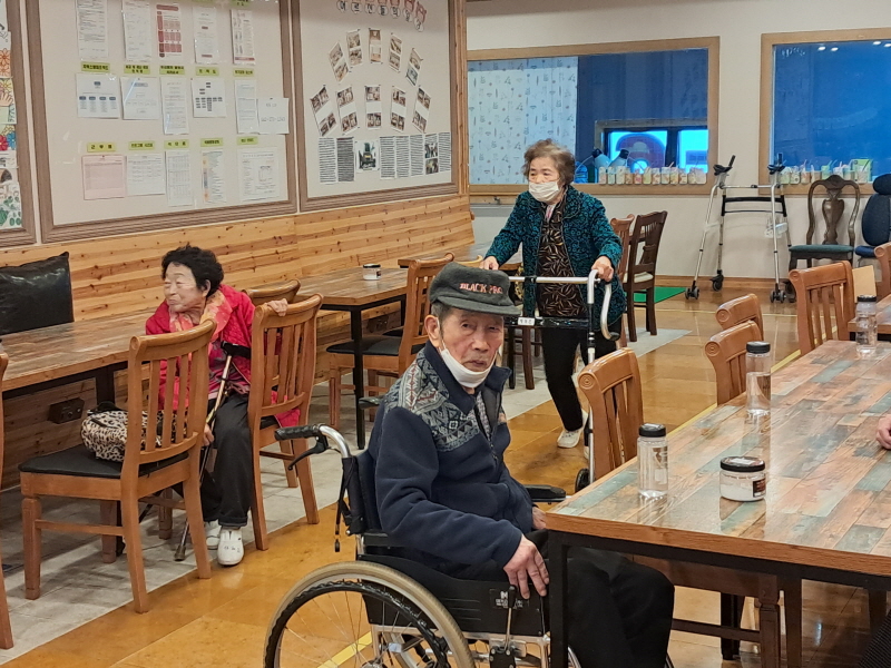 238194101_rp3nTOtR_5bc17808d73dd92fbf6251658e9c018bc41027a8.jpg 이미지크게보기